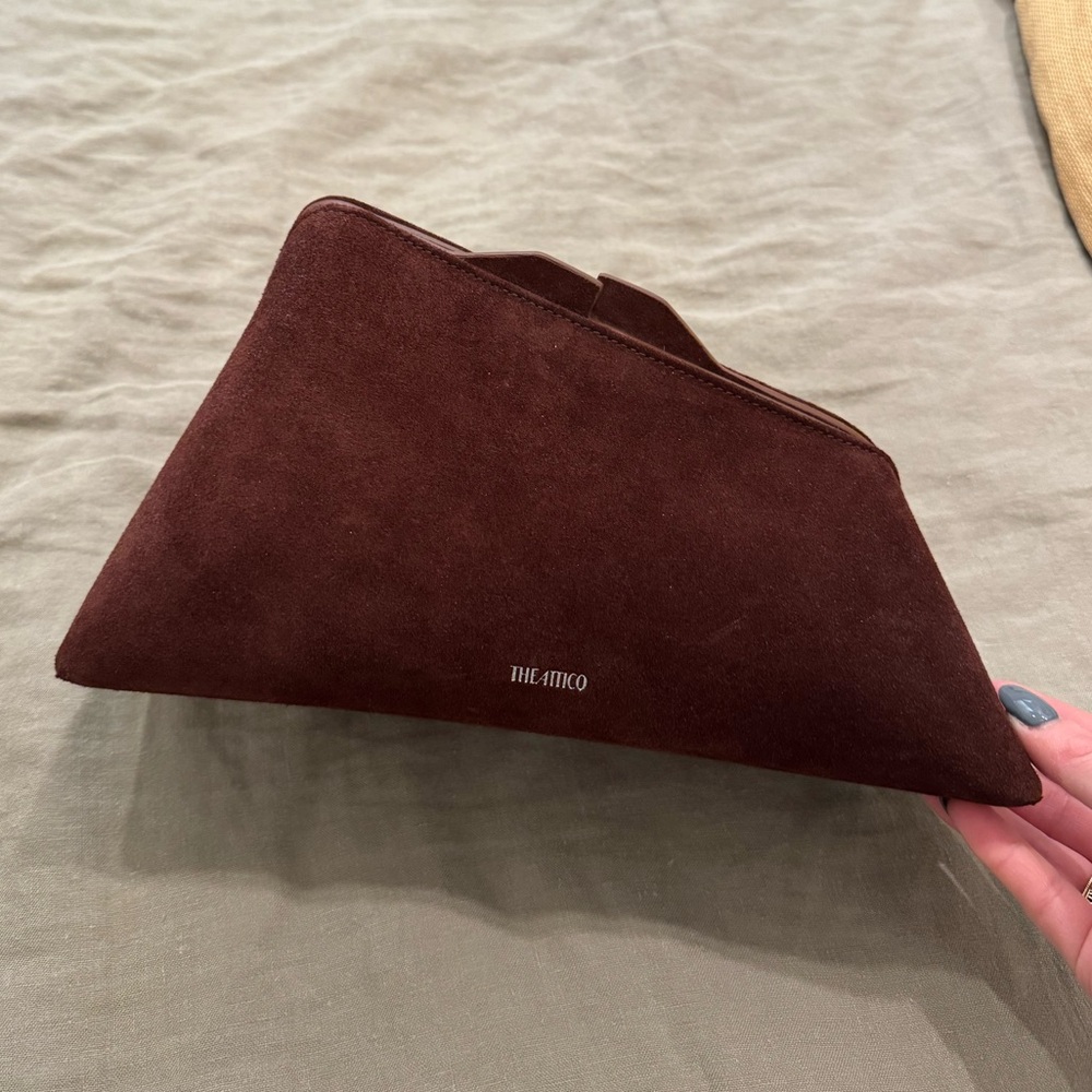 The Attico 8.30 PM Oversized Clutch - Picture 4 of 9